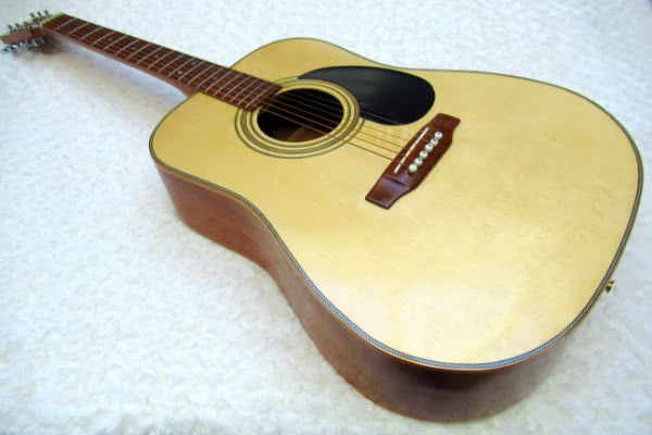 handcrafted acoustic guitars